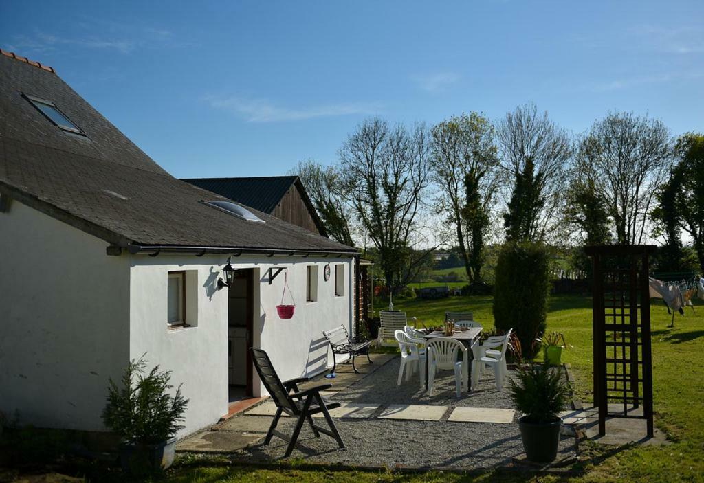 Carhaix Cottage Landeleau Экстерьер фото